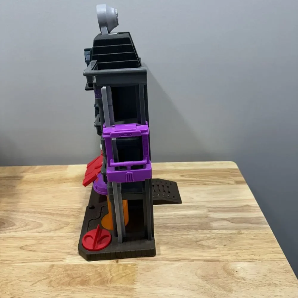 Imaginext DC Batman Crime Alley Gotham City Jail Action‎ Figure Diorama Playset